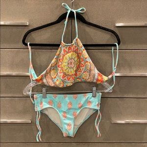 Billabong bathing suit top